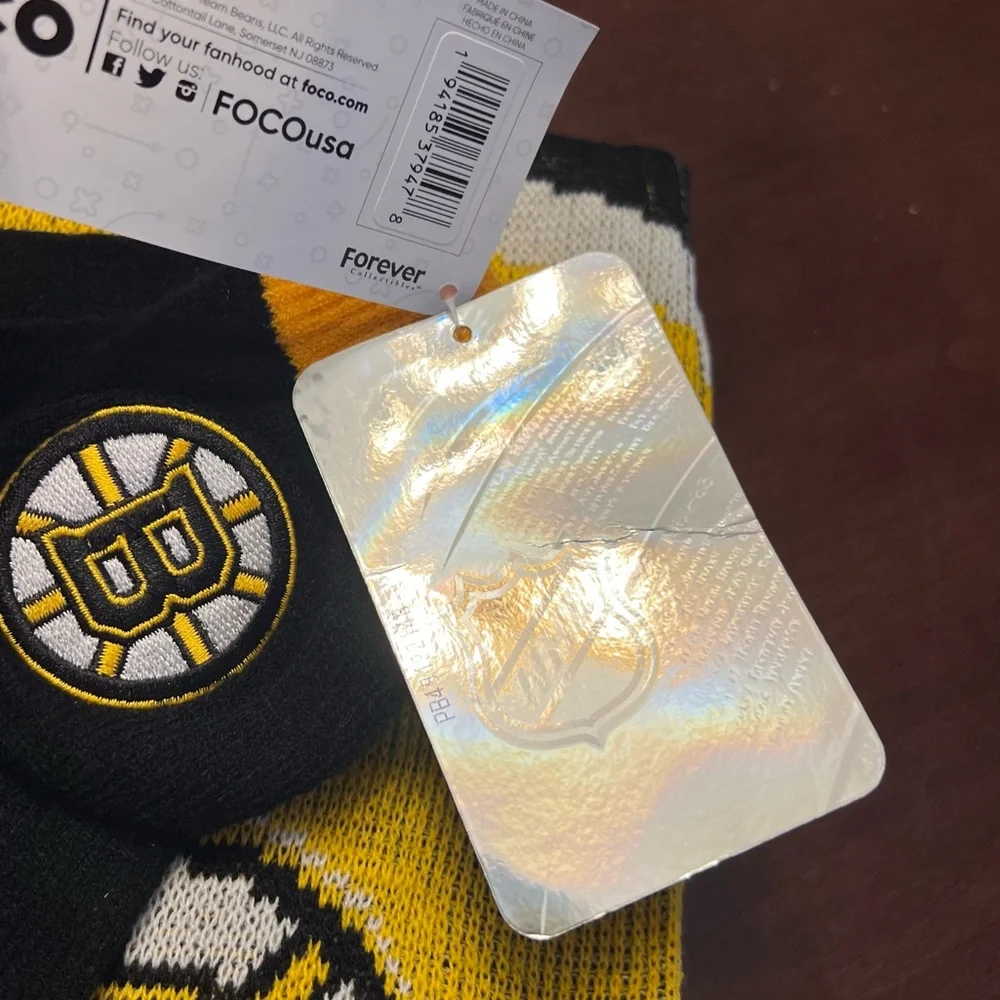 Boston Bruins FOCO Glove & Scarf Combo Set NHL hockey sports NWT